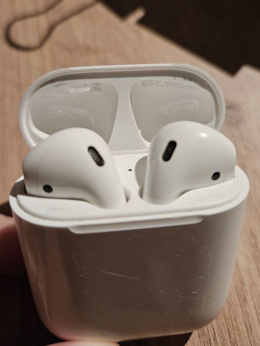 Apple AirPods 2 gen
