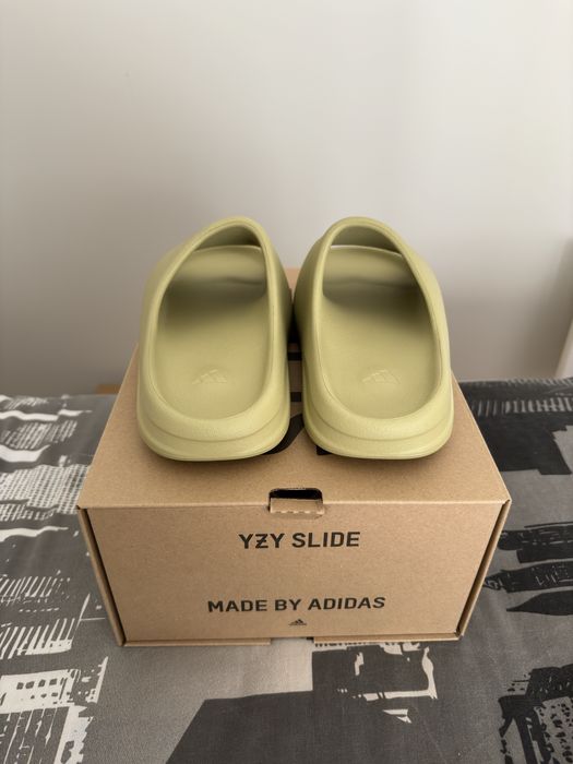 Yeezy Slide Resin