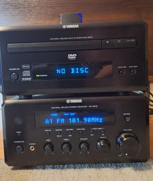 Yamaha RX-E 810 DVD, amplituner, Bluetooth , pianocraft