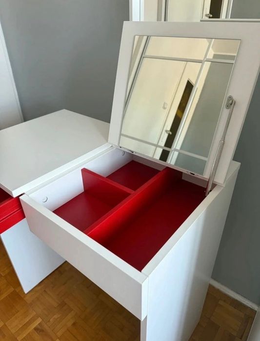 Toaletka IKEA + lustro IKEA