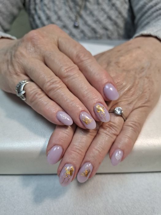 Маникюр, педикюр, нарашивание