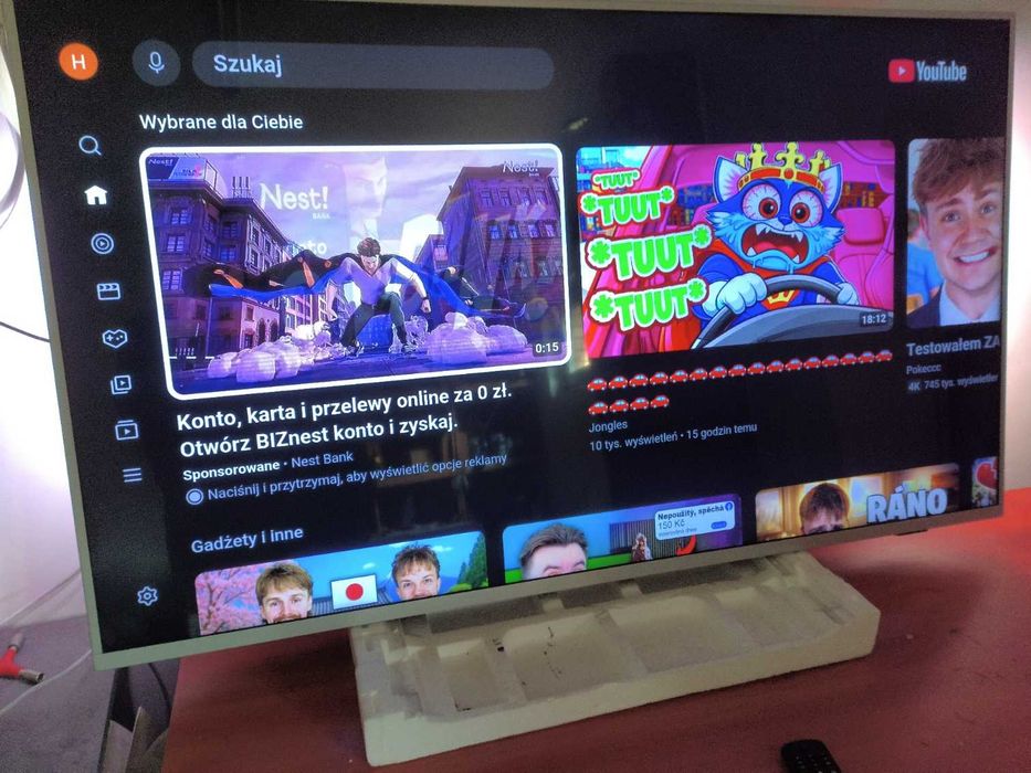 Philips 55PUS7304/12 55” 4K UHD Smart TV Ambilight pilot stan BDB