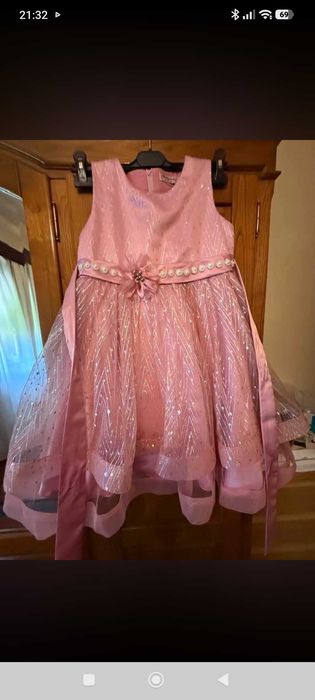 Vestidos como novos