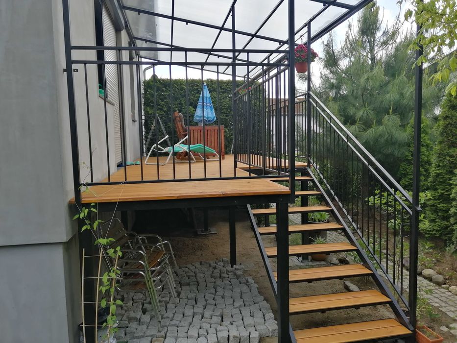 Schody metalowe zewnętrzne