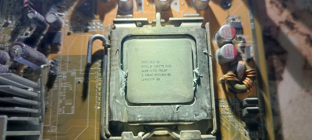 Asus P5LP-LE Rev 5.05.Intel Core 2Duo 6600