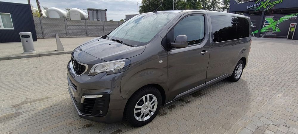 Peugeot Traveller