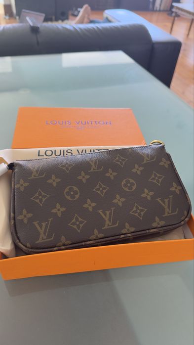 Louis Vuitton Pochette Accessoires