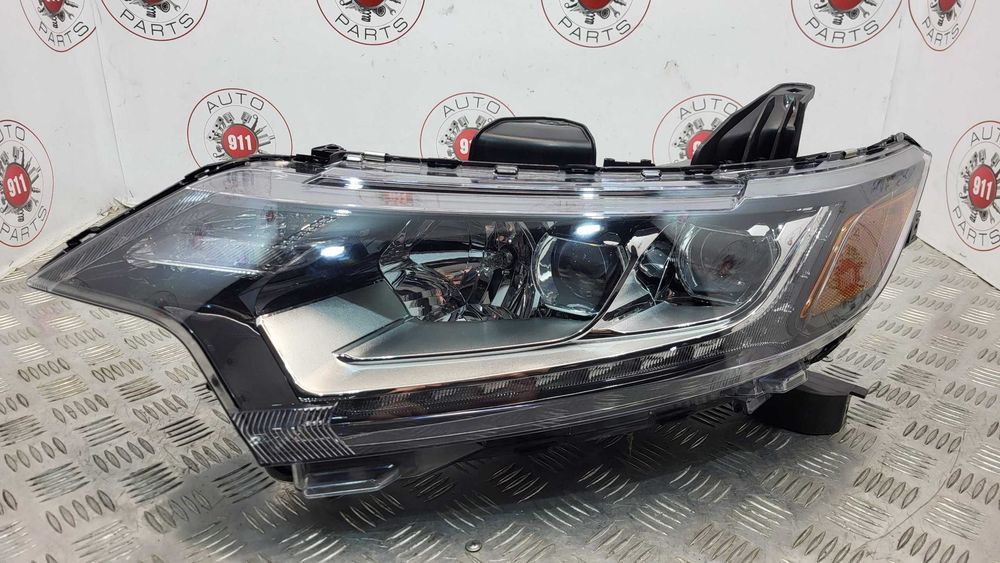 Фара передня ліва на Mitsubishi Outlander 2016-2020