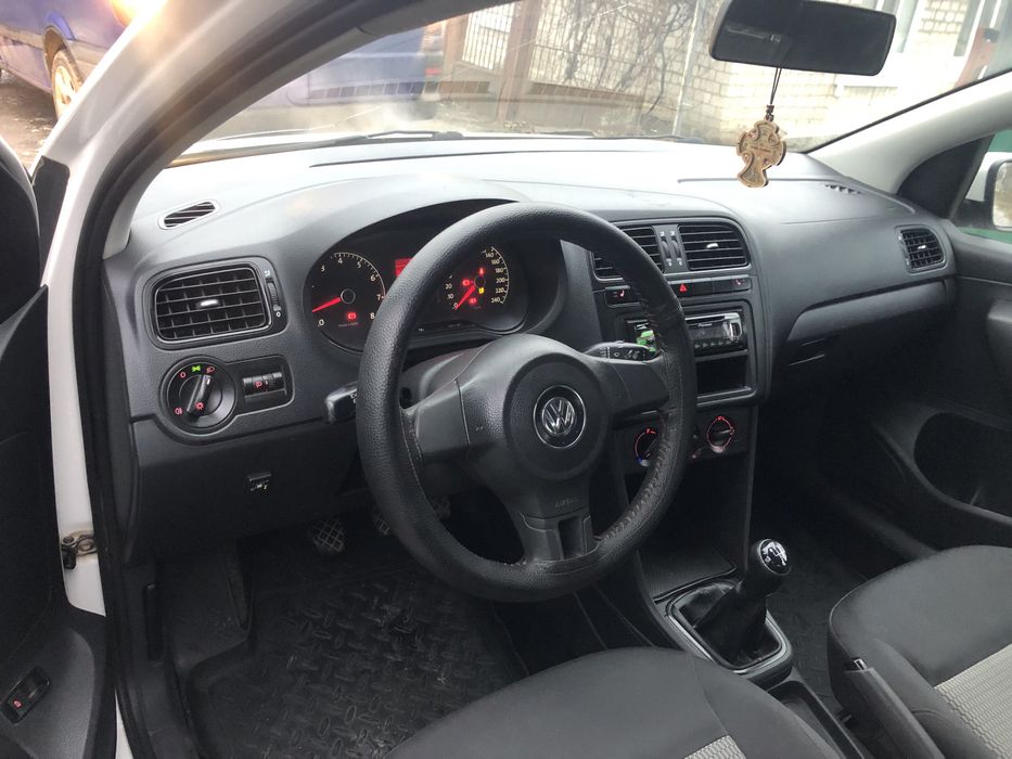 Volkswagen Polo Sedan