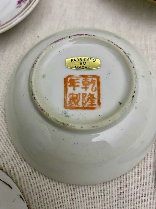 Lote Luxo Porcelana de Macau - Selo Qianlong - Pintado à Mão