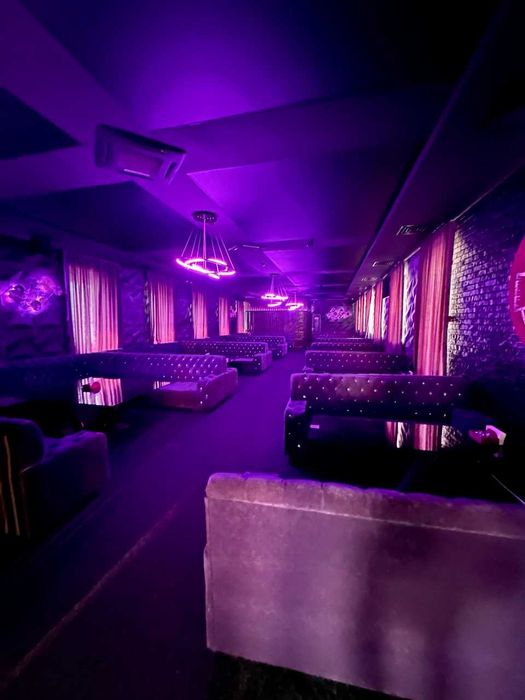 Сдам помещение под магазин, торговый зал, 320 кв.м., метро Олимпийская