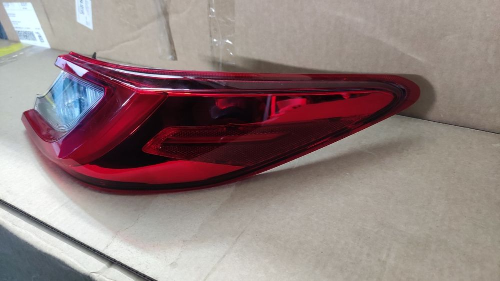 Ліхтар задній правий Toyota Camry 80 full led