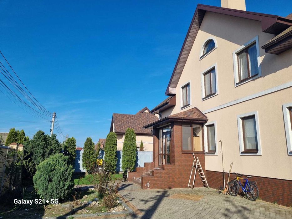 Долгосрочная аренда половині 2 єт. дома 145 кв.м. в с.Осещина