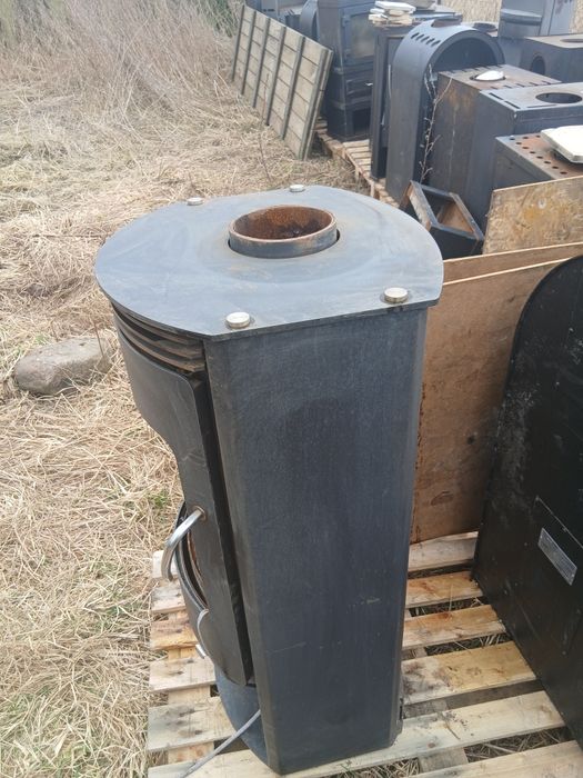 Piec kominek z dolotem powietrza Rais