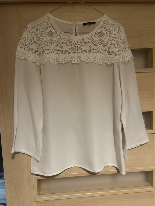 Biała bluzka z koronką Unika Paris