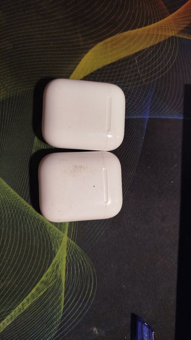 Продам Airpods оригинал