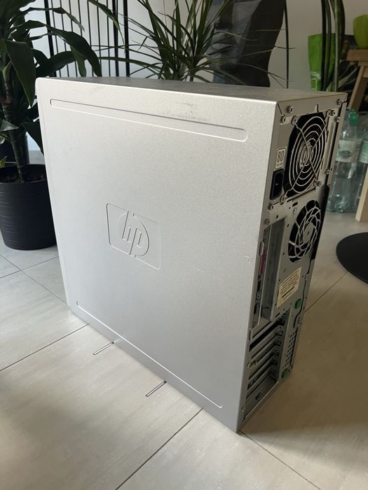 Komputer stacja robocza HP xw4600 / Core 2 Duo / Quadro FX 1800 / Na części lub do odratowania