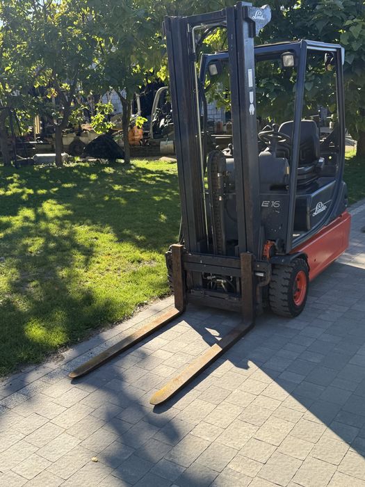 Wózek widlowy linde E16