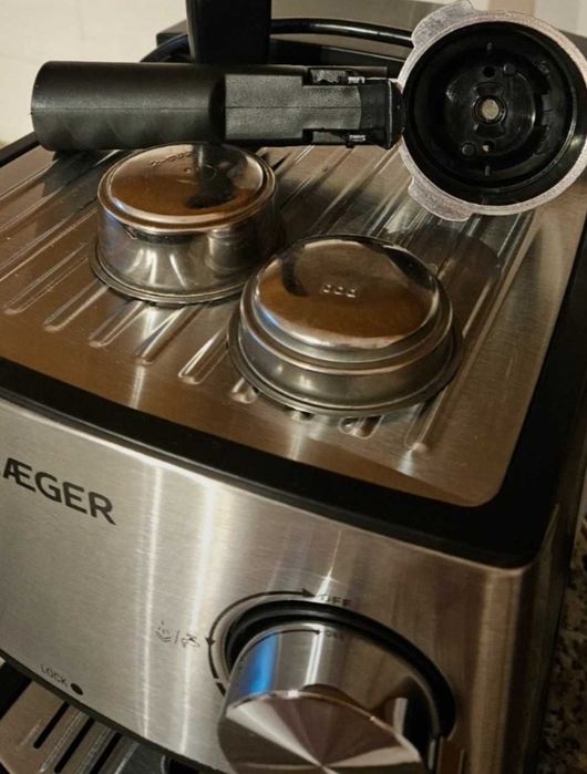 Máquina de Café  HAEGER Expresso café moído ou cápsula