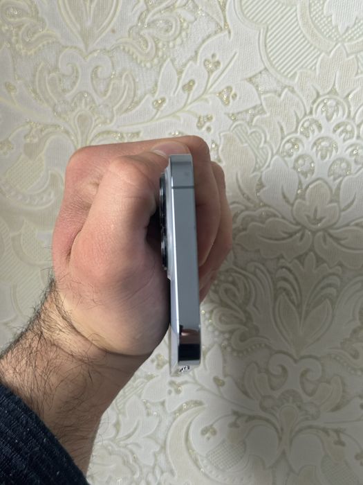 Гарний Iphone 13 Pro