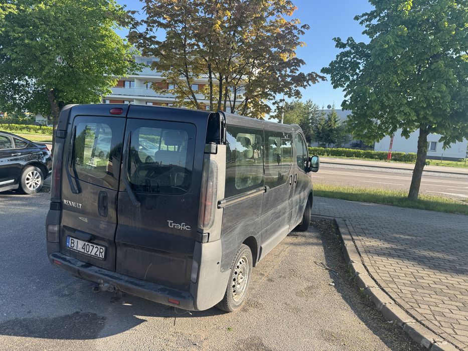 Renault Trafic 9 osobowy