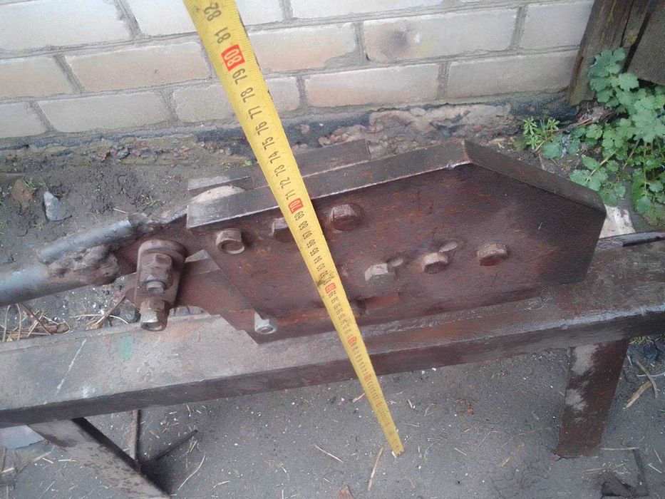 Великі ножиці по металу