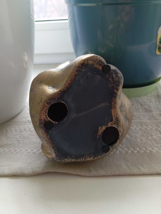 Декоративная фигурка сидящей обезьяны керамика