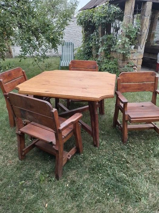 Продаю гарнитур садовый