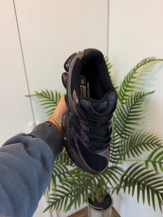 Кросівки New Balance 2000 Iridescent