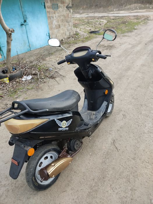 Продам скутер дефиант
