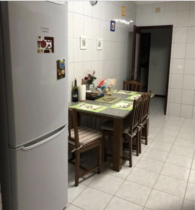 Alugo quarto a estudantes com 32m2
