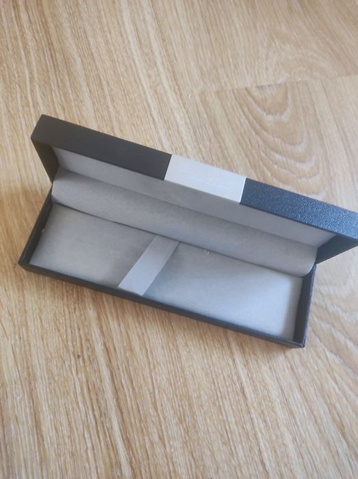 Etui na długopisy - pióro