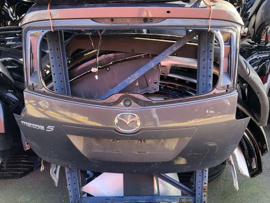 Tampa mala Mazda 5