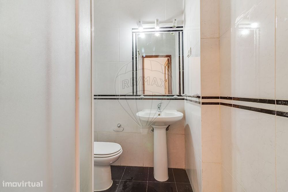 Apartamento T4 para arrendamento
