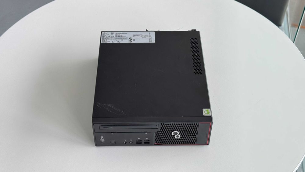 FUJITSU ESPRIMO C720 Computer (i5, 8GB, SSD, Windows 10 Pro)64354258514307123