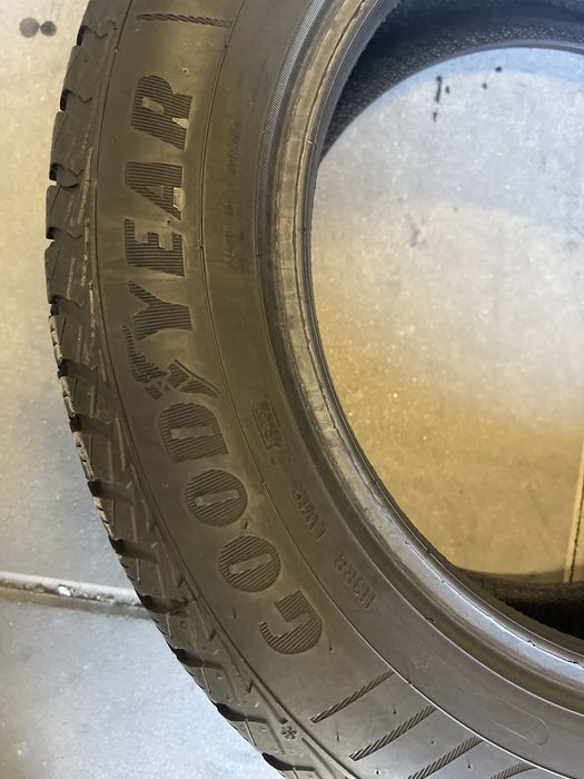 Opona wielosezonowa 195/60/R15 Goodyear Vector 4Seasons - 1 sztuka