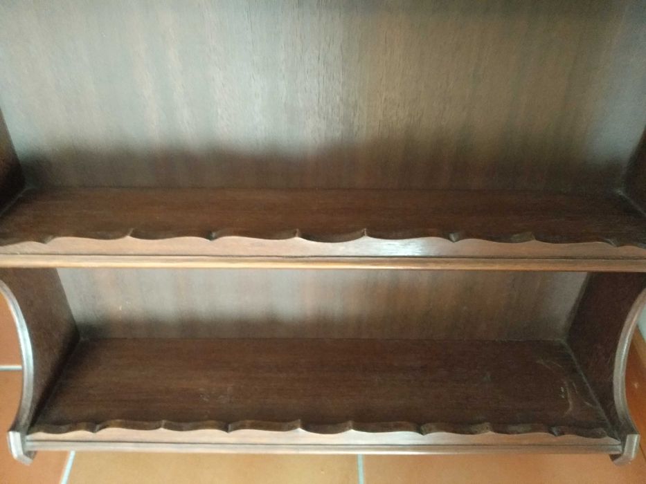 Estante pequena antiga