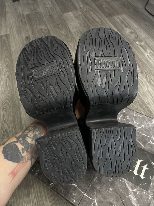 Demonia Camel 103