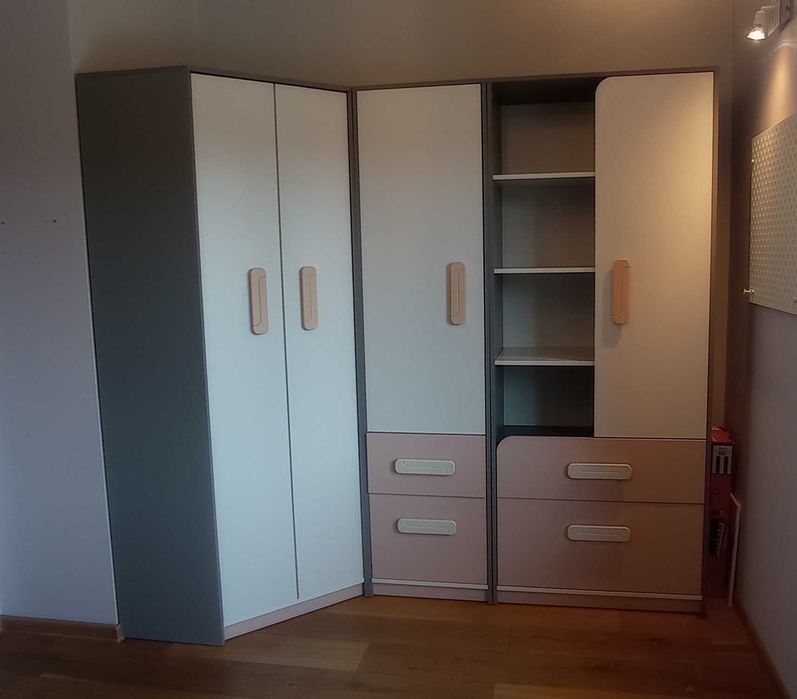 Nowoczesny zestaw mebli młodzieżowych - 5 elementów