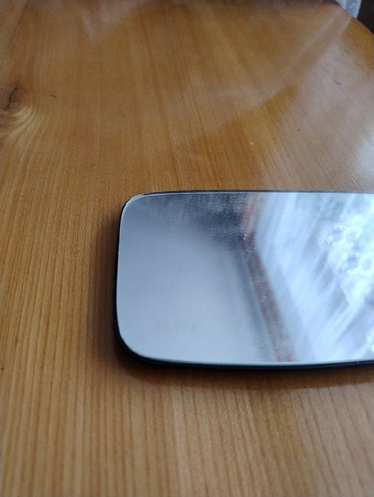 Wkład lusterka lewego samochodu