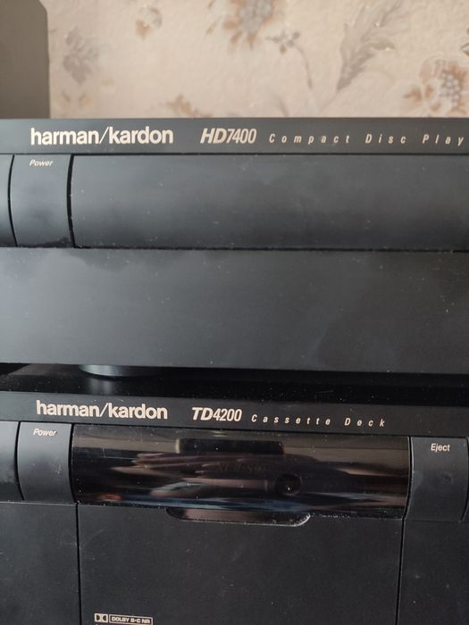 Сиди проигрыватель harman kardоn HD7400.