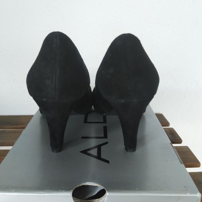 Sapatos Salto alto pretos camurça Aldo