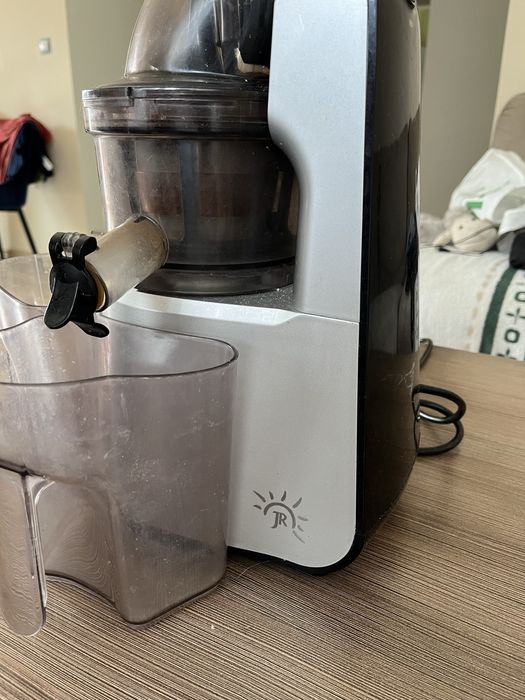 Wyciskarka wolnoobrotowa RJ