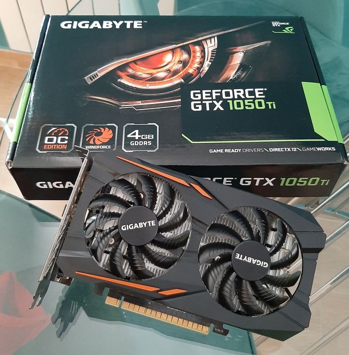 Placa de vídeo 4 GB428961992687626241