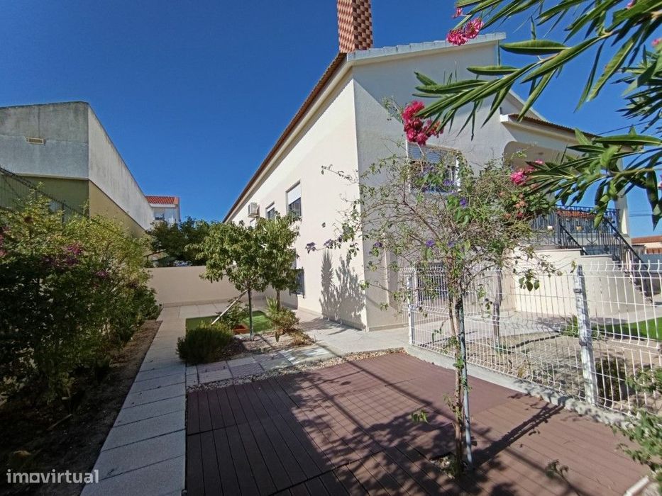 Moradia Geminada T3 na Quinta do Conde
