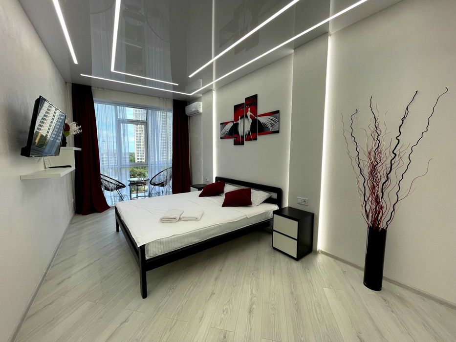 Посуточно квартира в Аркадии, Одесса. King-size кровать. Паркинг