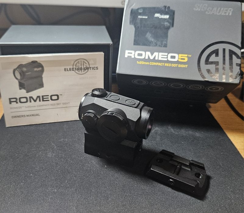 Приціл Sig Sauer Romeo5 1x20 Compact Red Dot Sight