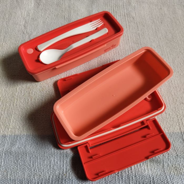Tupperware de plástico
