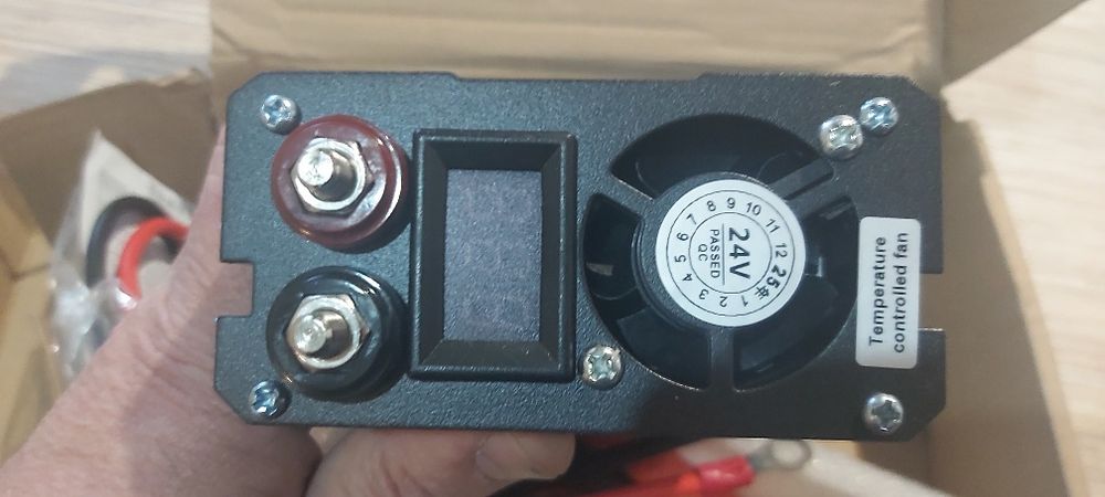 Інвертор 24/220  3000 Tatalinken