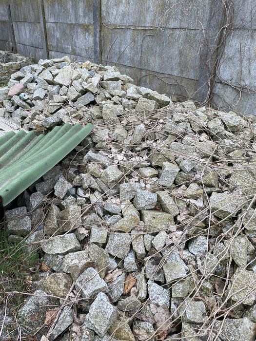 Oddam granit- mieszane elementy